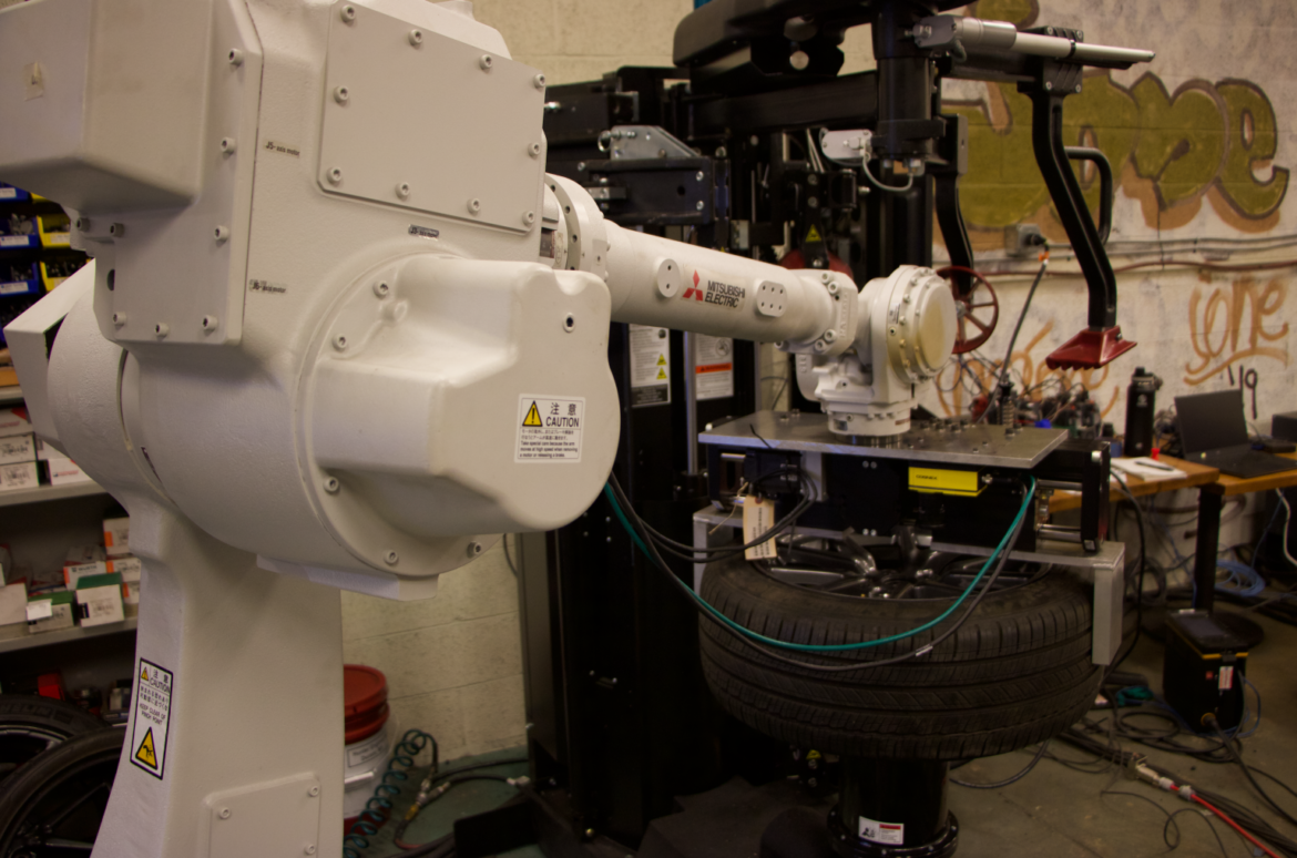 Robo Tire qui change les pneus de votre véhicule